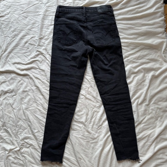 Levi’s 721 High Rise Skinny Jeans - Picture 4 of 8
